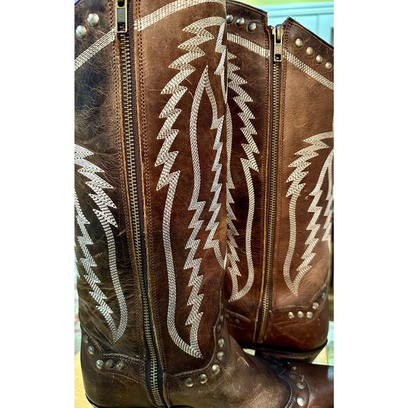 NWT 💠 Dan Post “Sadie” Snip Toe Western Boot 4201
Inside Zipper & V-Back Sz 7.5 - Picture 11 of 16